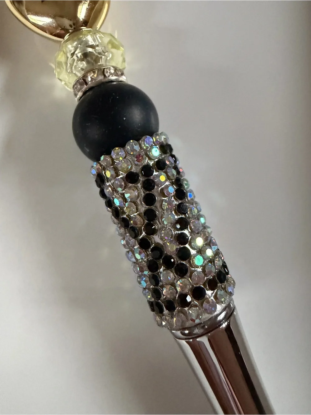 BEADED PEN